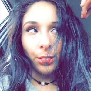 Meet your Posher, Amelia